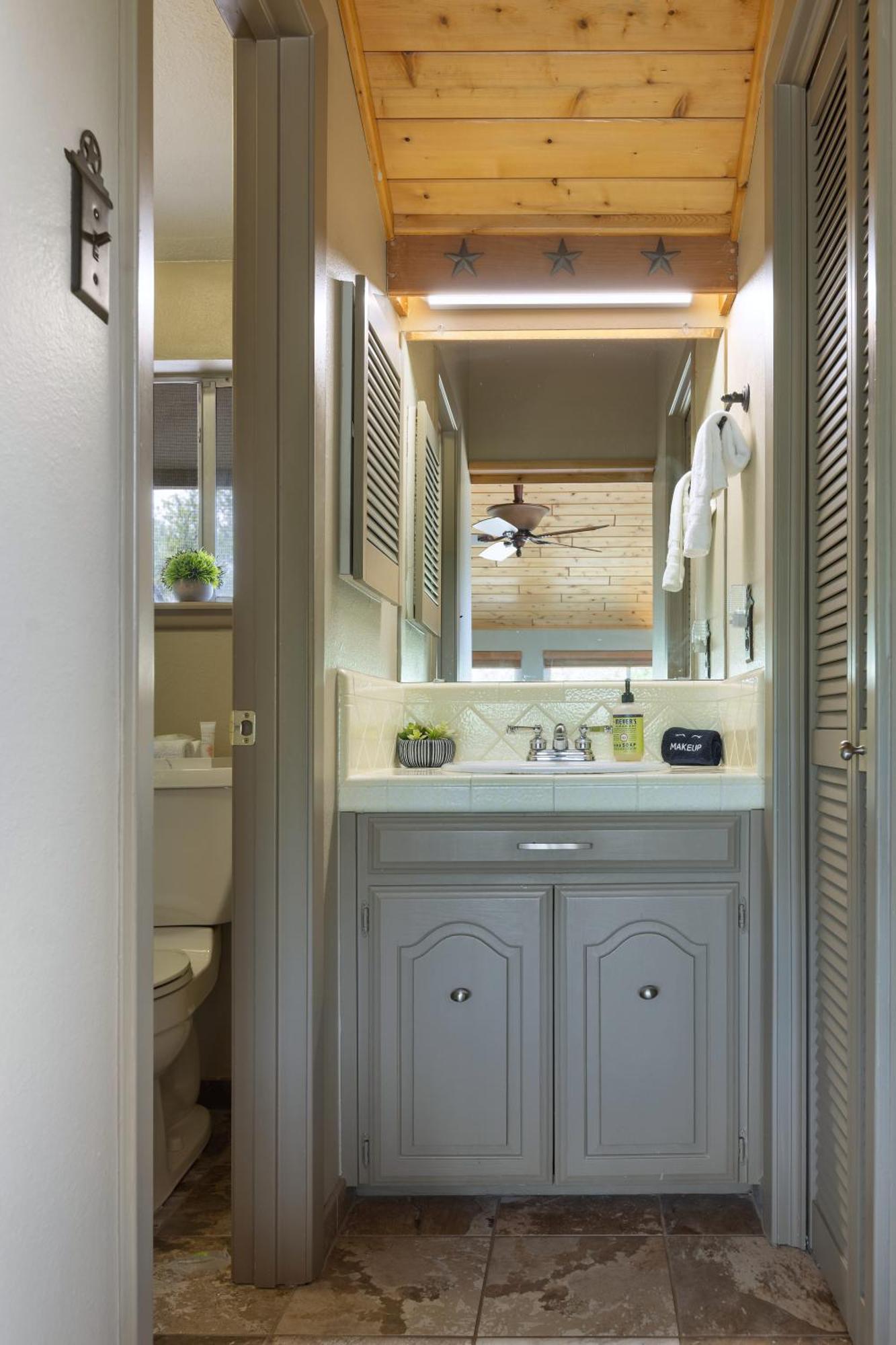 Wine Country Retreat - With A Lake View! Spicewood Luaran gambar